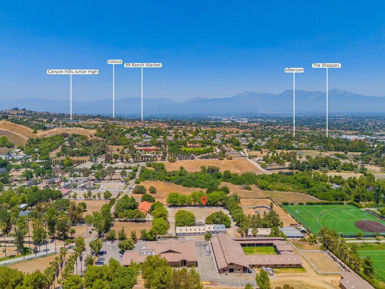 2951 English Pl, Chino Hills, CA à vendre - Photo du bâtiment - Image 2 de 50