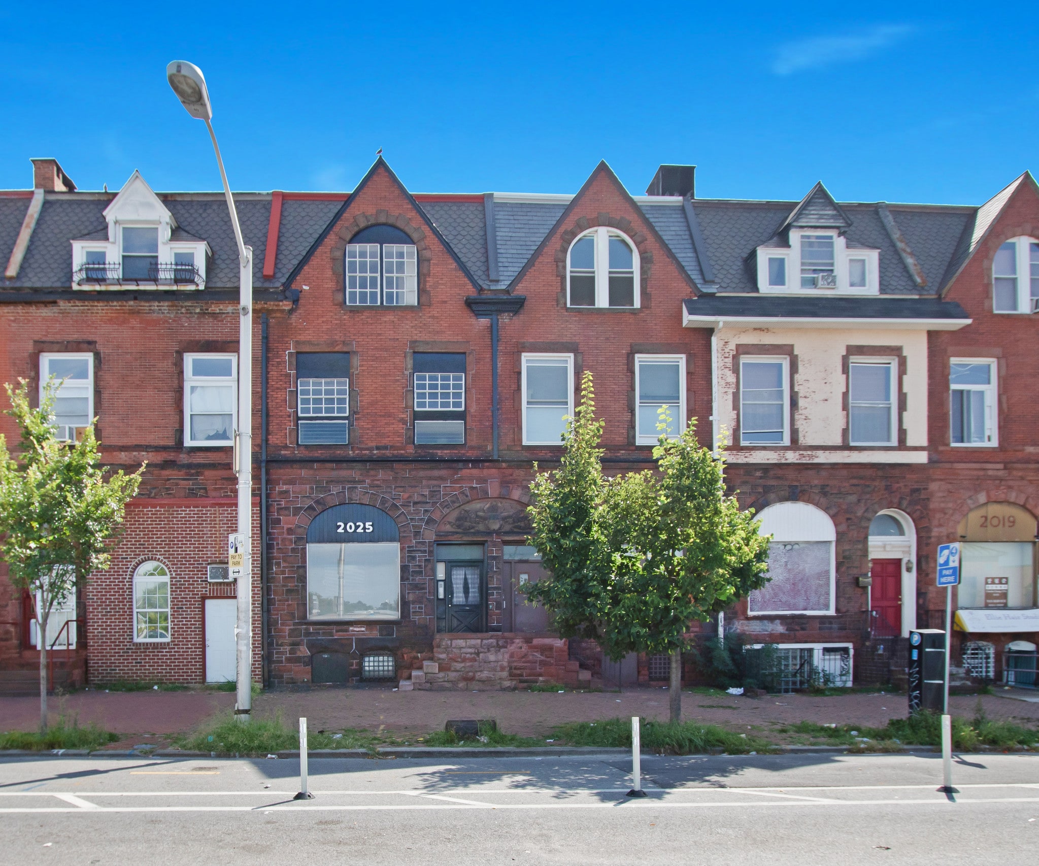 2025 Maryland Ave, Baltimore, MD for sale Primary Photo- Image 1 of 12