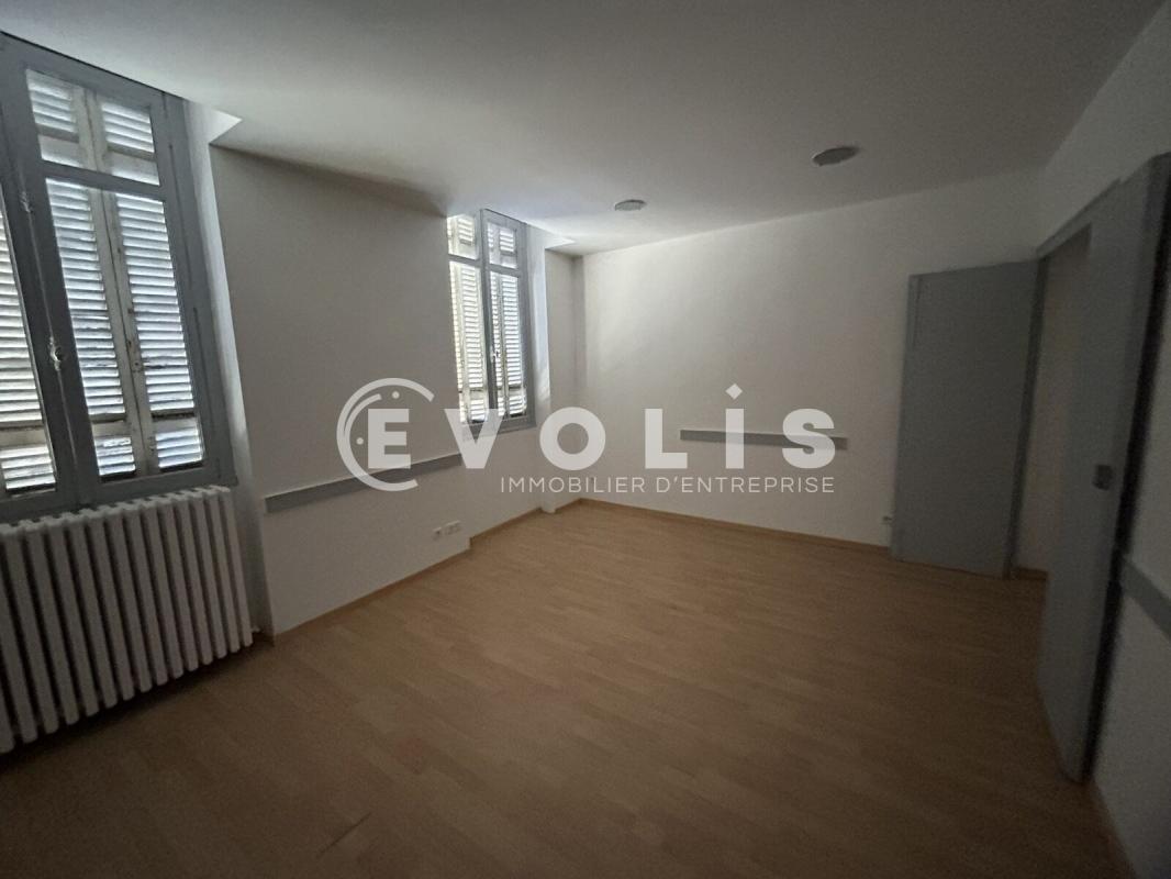 Office in Le Bouscat for sale Interior Photo- Image 1 of 6