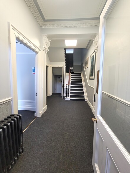 12 Bon Accord Sq, Aberdeen for sale - Building Photo - Image 3 of 4