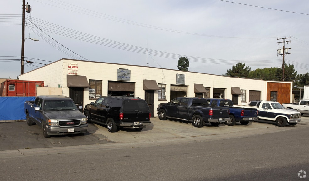 601-611 W Mountain View Ave, La Habra, CA for lease - Building Photo - Image 2 of 2