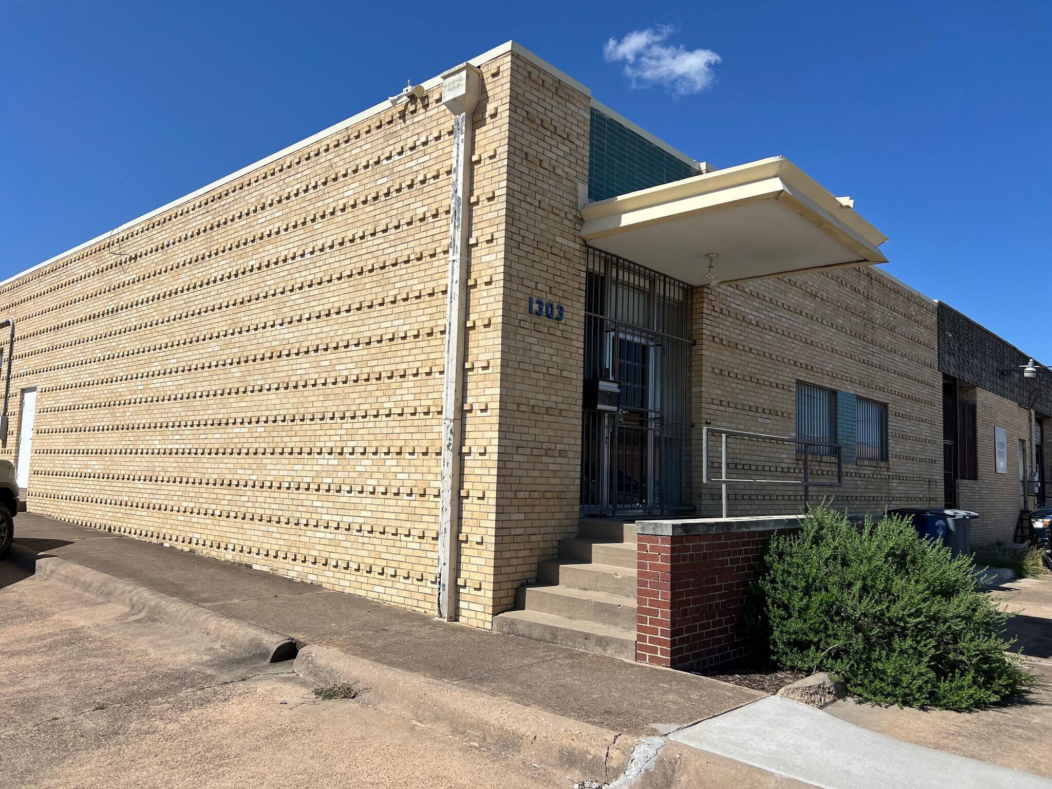1303 Chemical St, Dallas, TX à vendre Photo du bâtiment- Image 1 de 1
