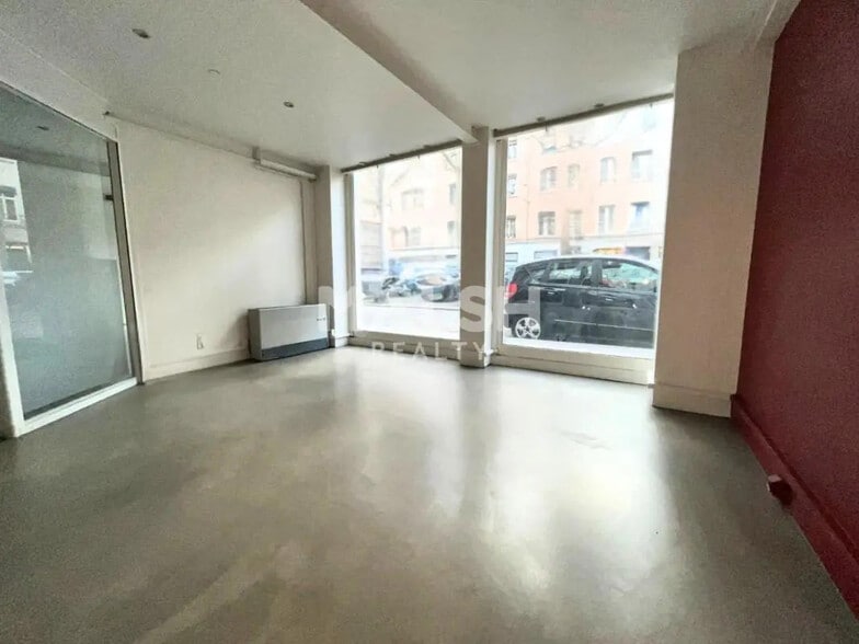 Retail in Lyon for lease - Interior Photo - Image 3 of 8