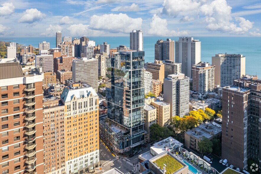 1159 N State St, Chicago, IL à louer - Aérien - Image 2 de 5