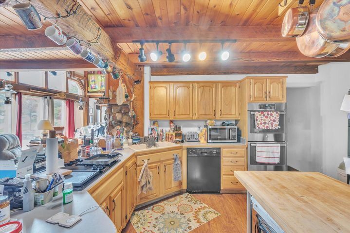 5751 Brooklyn Rd, Jackson, MI à vendre - Photo du bâtiment - Image 2 de 36