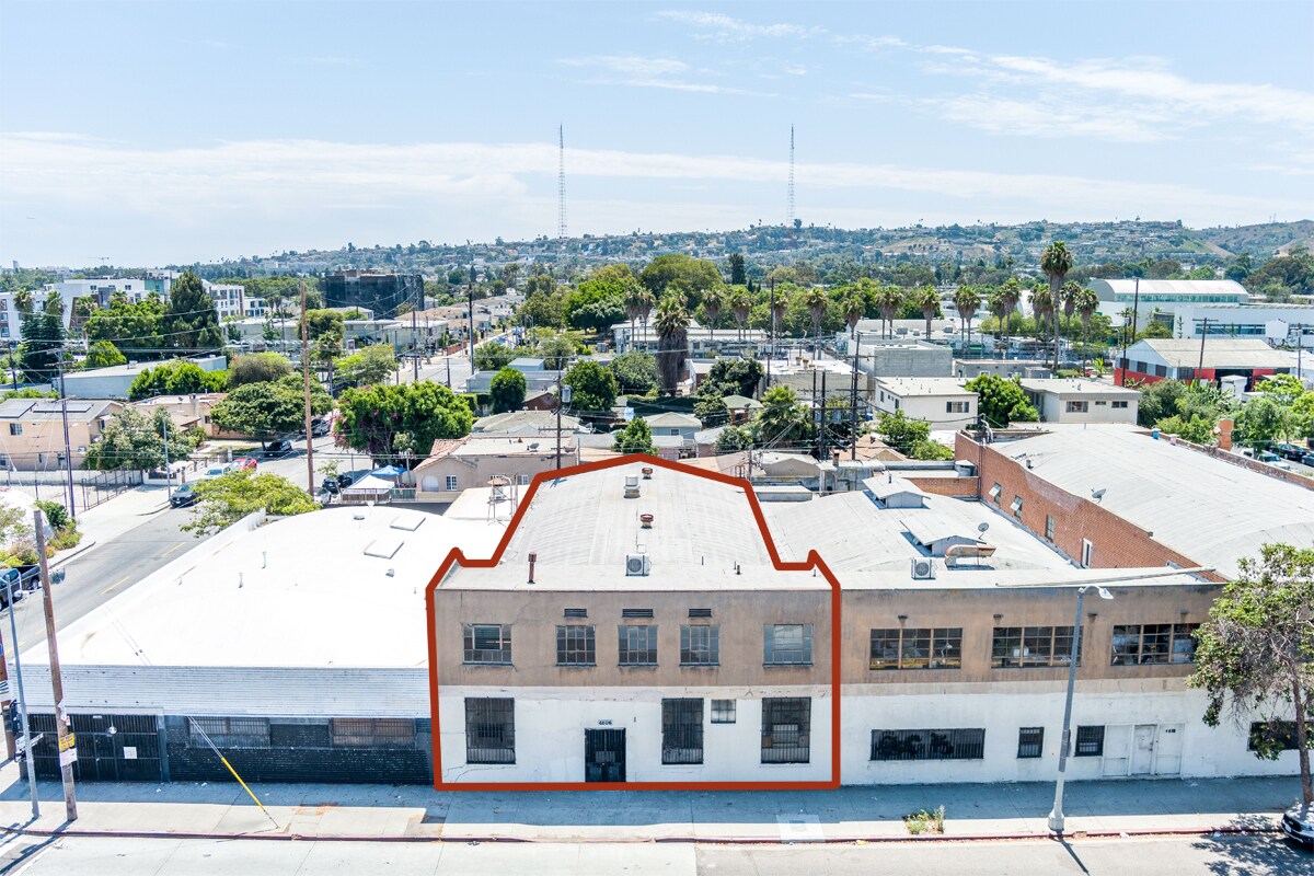 4606-4620 W Jefferson Blvd, Los Angeles, CA à louer Photo du bâtiment- Image 1 de 13