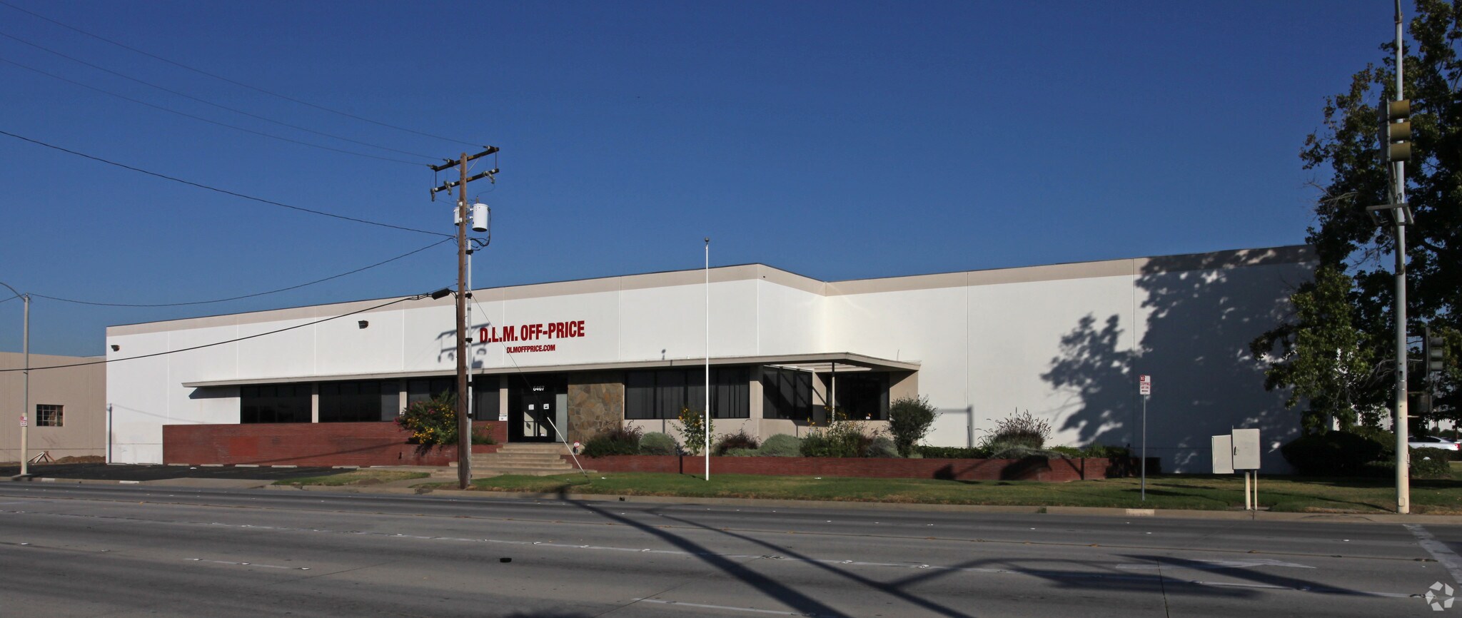 6467 E Washington Blvd, Commerce, CA à louer Photo principale- Image 1 de 5