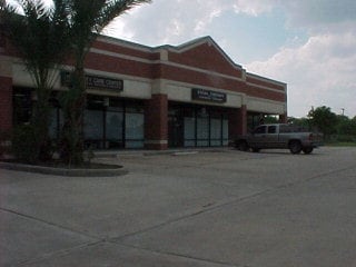 1205-1211 W Austin St, Port Lavaca, TX for lease - Building Photo - Image 2 of 39