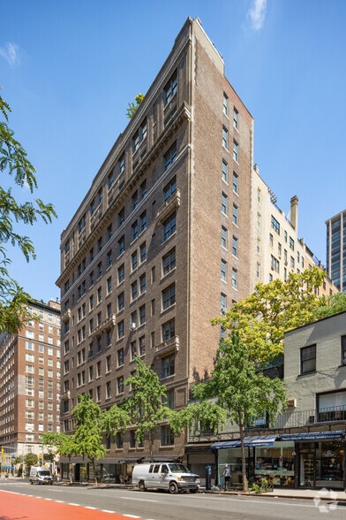 997 Lexington Ave, New York, NY for lease - Building Photo - Image 2 of 13