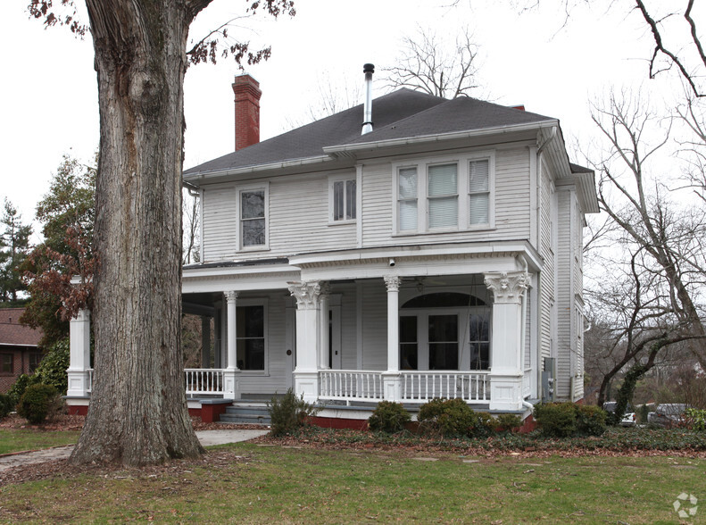 403 Green St, Gainesville, GA à vendre - Photo principale - Image 1 de 1