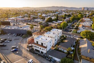 6082 W 18th St, Los Angeles, CA - AERIAL  map view - Image1