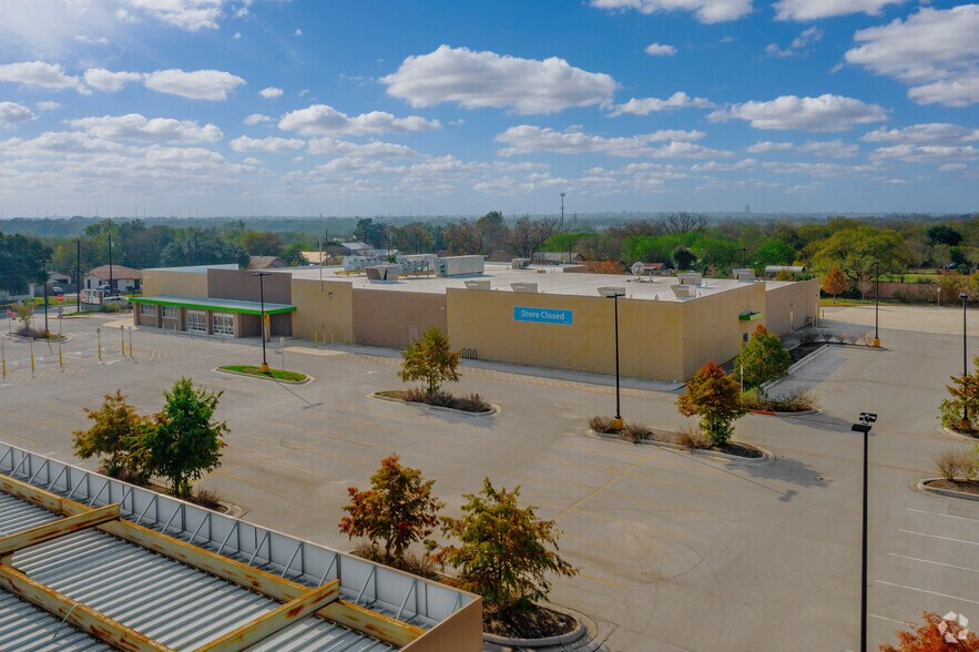3847 Pleasanton Rd, San Antonio, TX à louer - Photo du bâtiment - Image 2 de 7