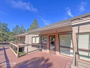 19800-19875 Village Office Ct, Bend, OR for lease Interior Photo- Image 1 of 13
