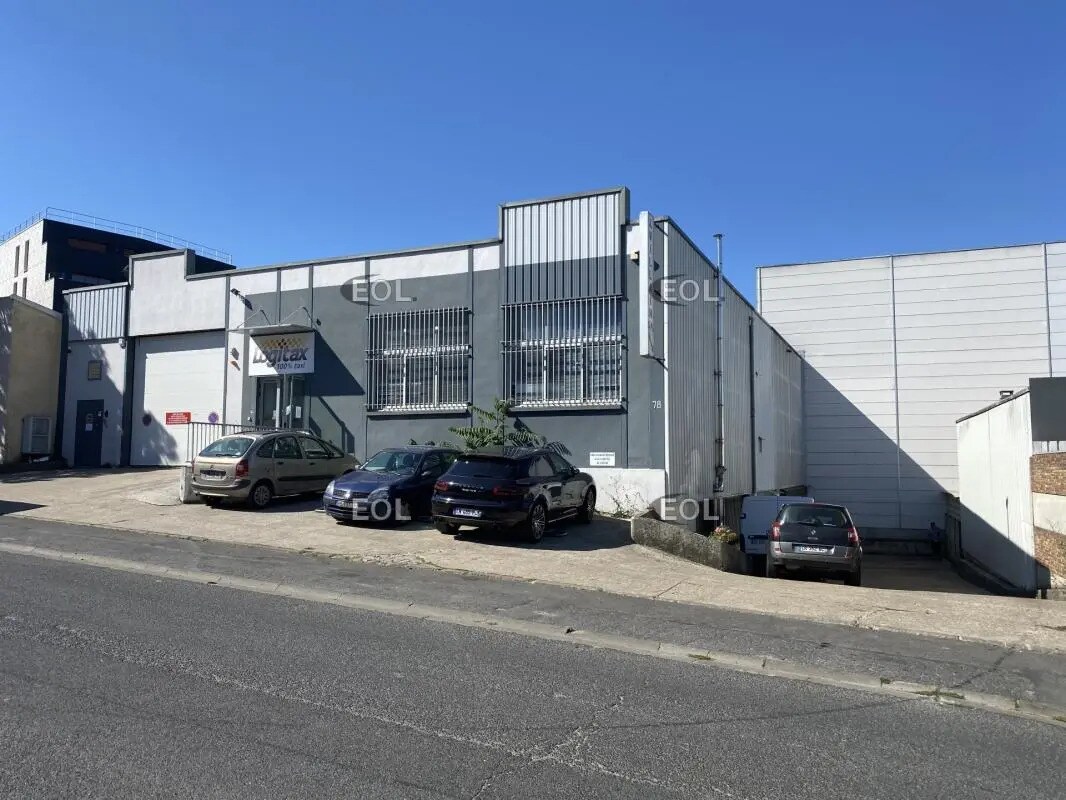 Flex in Montreuil for lease Building Photo- Image 1 of 7