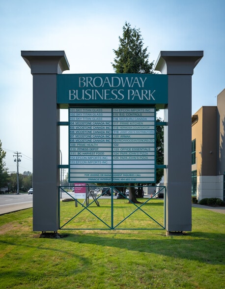 1551 Broadway St, Port Coquitlam, BC à louer - Photo du bâtiment - Image 3 de 5