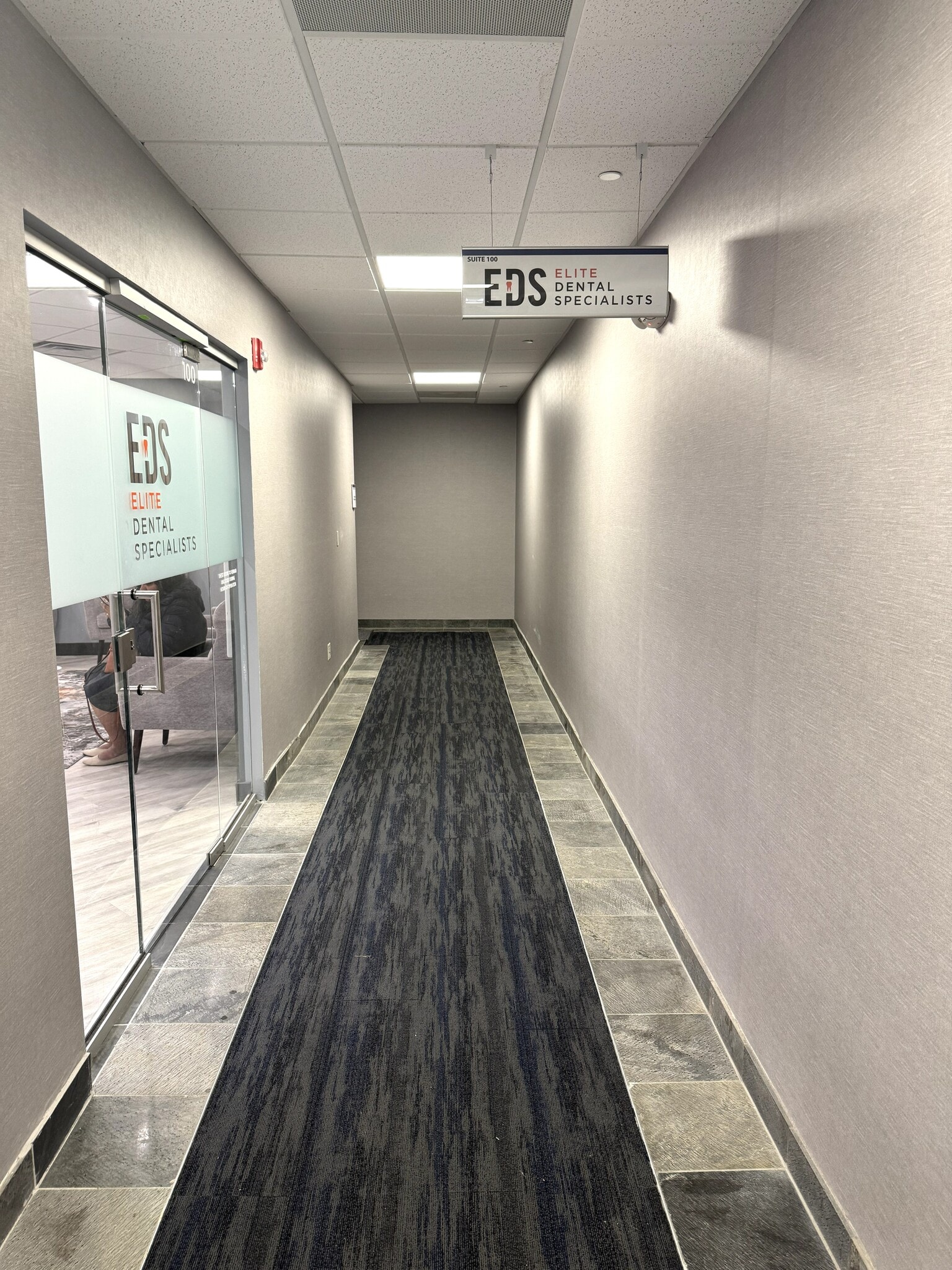 1250 N Mill St, Naperville, IL for lease Interior Photo- Image 1 of 4