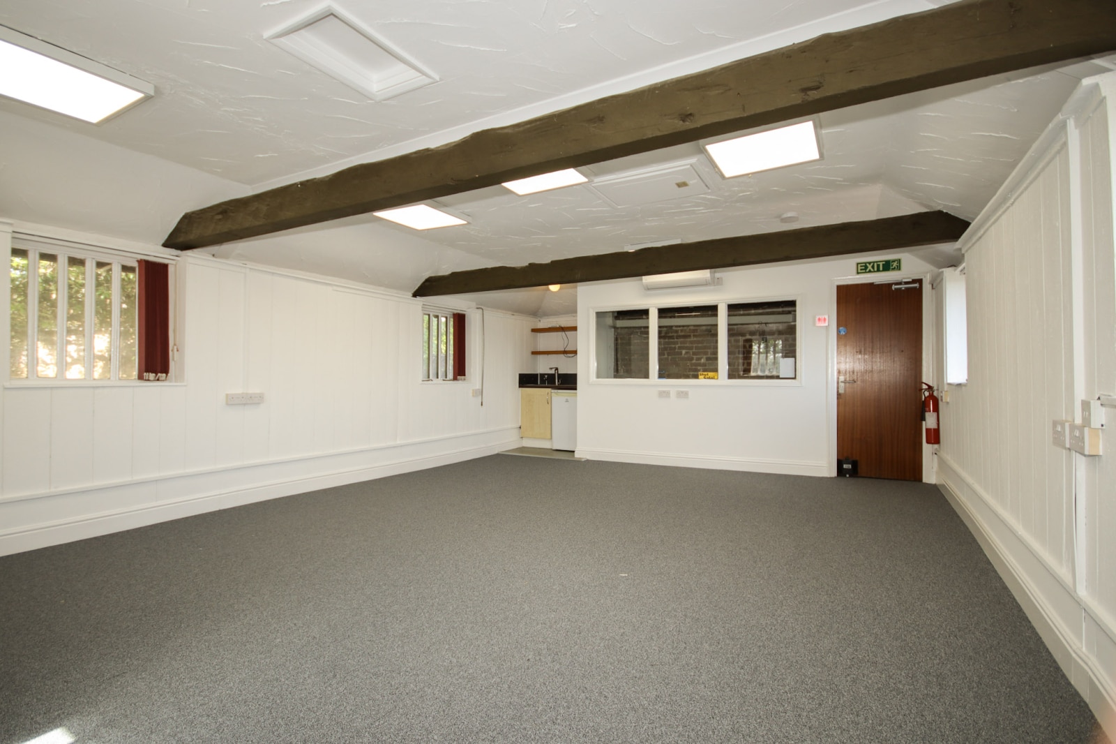 Sheppey Way, Bobbing for lease Interior Photo- Image 1 of 12