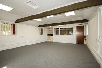 Sheppey Way, Bobbing for lease Interior Photo- Image 1 of 12