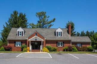 Plus de détails pour 2352 Jefferson Hwy, Waynesboro, VA - Bureau à vendre