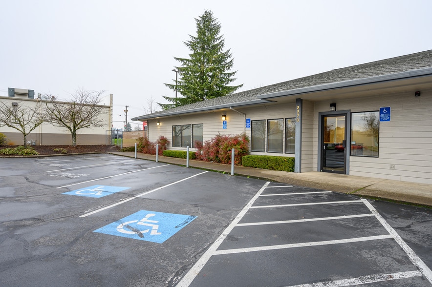 2260-2270 NE McDaniel Ln, McMinnville, OR for lease - Building Photo - Image 3 of 13