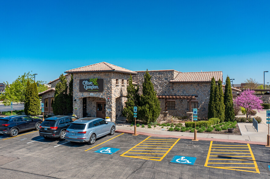 Olive Garden, Oswego, IL à vendre - Photo du bâtiment - Image 1 de 1