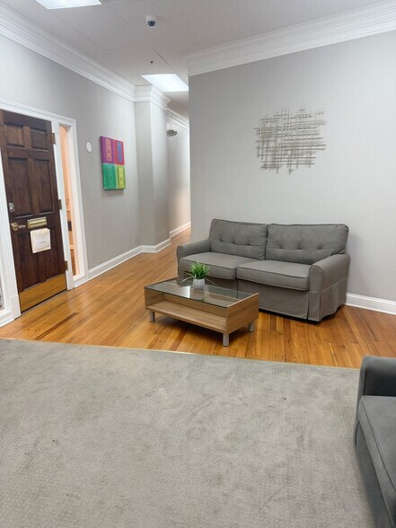 20 W Washington St, Hagerstown, MD à louer - Photo du bâtiment - Image 2 de 25