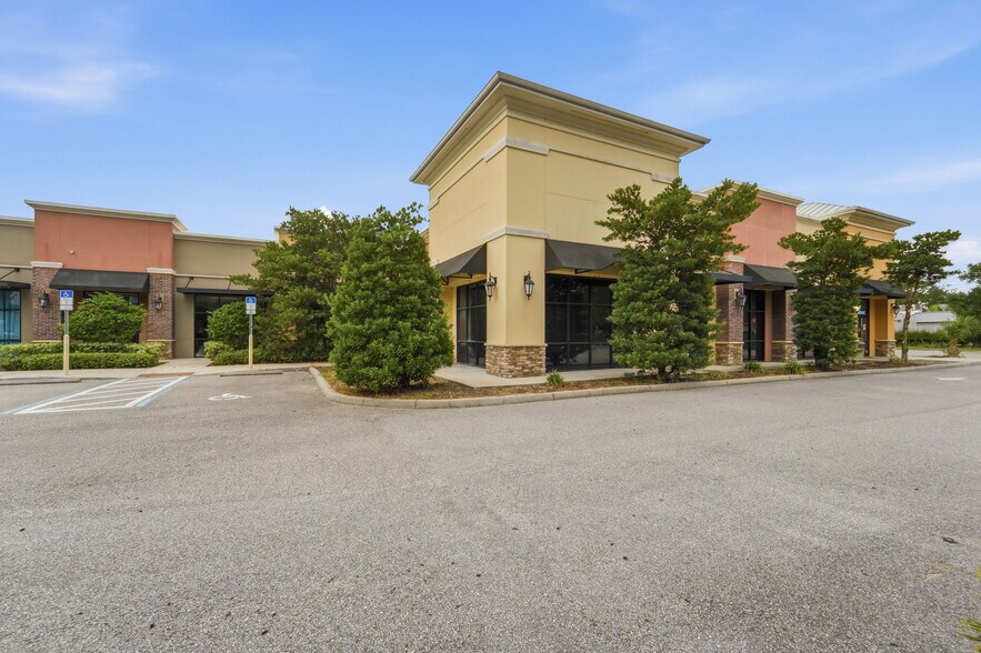 701 E State Road 434, Winter Springs, FL à louer - Photo du bâtiment - Image 2 de 31