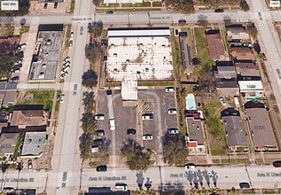 3828 Avenue N, Galveston, TX for lease Interior Photo- Image 2 of 17