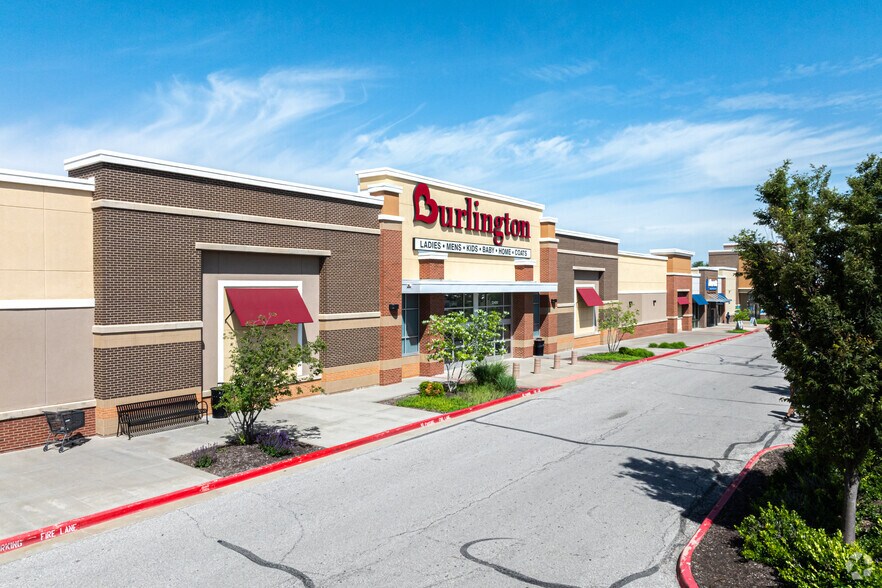 12020-12420 Blue Ridge Blvd, Grandview, MO for lease - Building Photo - Image 2 of 5