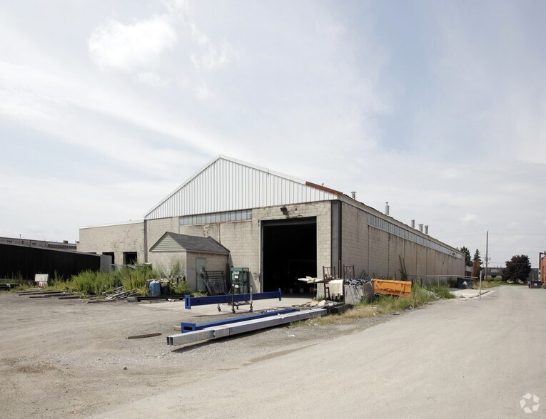 140 Healey Rd, Caledon, ON à louer - Photo du bâtiment - Image 2 de 2