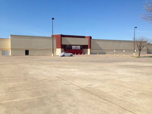 3161 Broadway Blvd, Garland, TX à louer - Photo du bâtiment - Image 2 de 11