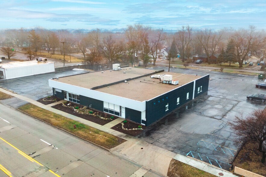 1007-1011 W Huron St, Waterford, MI à vendre - Photo du bâtiment - Image 2 de 8