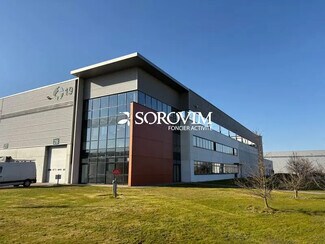 Plus de détails pour 45 Rue Santoyon, Saint-Quentin-Fallavier - Bureau, Industriel à louer