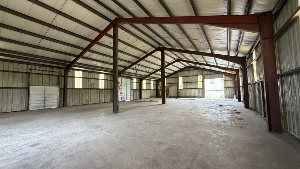 174 Holly Road, Gilbertsville, PA for lease - Building Photo - Image 3 of 7