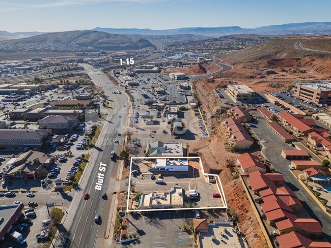 Plus de détails pour 1088 S Bluff St, St George, UT - Commerce de détail à vendre