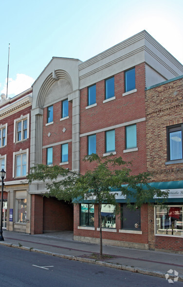 14-16 S Broad St, Norwich, NY à vendre - Photo principale - Image 1 de 1