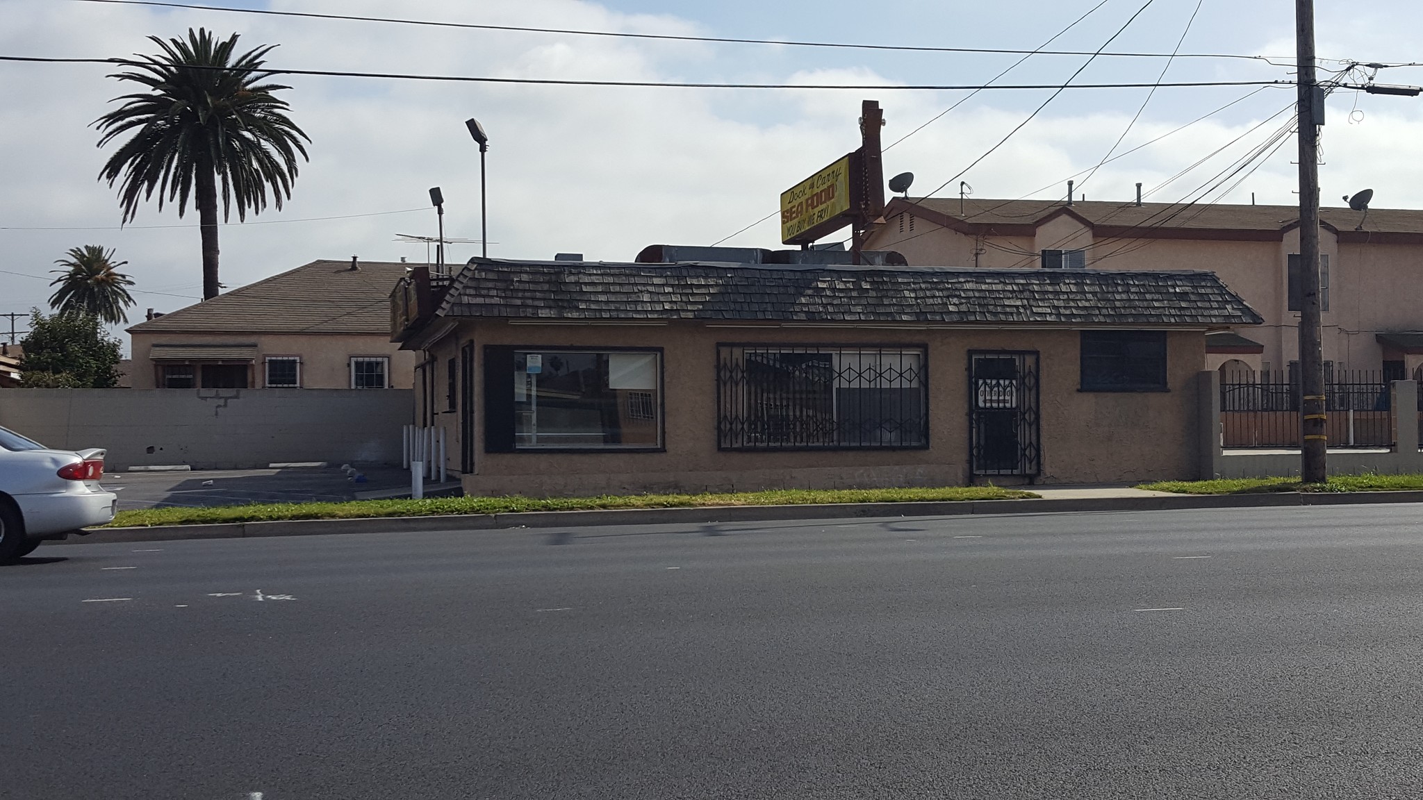 1021-1026 W Century Blvd, Los Angeles, CA for sale Primary Photo- Image 1 of 21