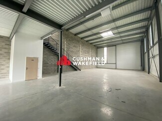 Plus de détails pour 25 Rue Des Usines, Fenouillet - Local d'activités à louer