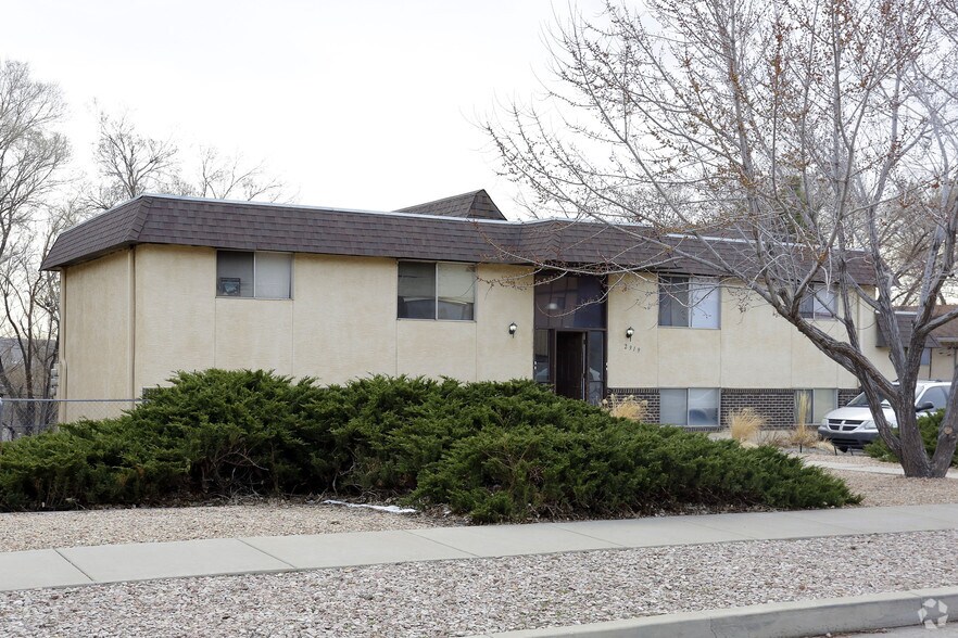 2919 Sage St, Colorado Springs, CO à vendre - Photo principale - Image 1 de 4