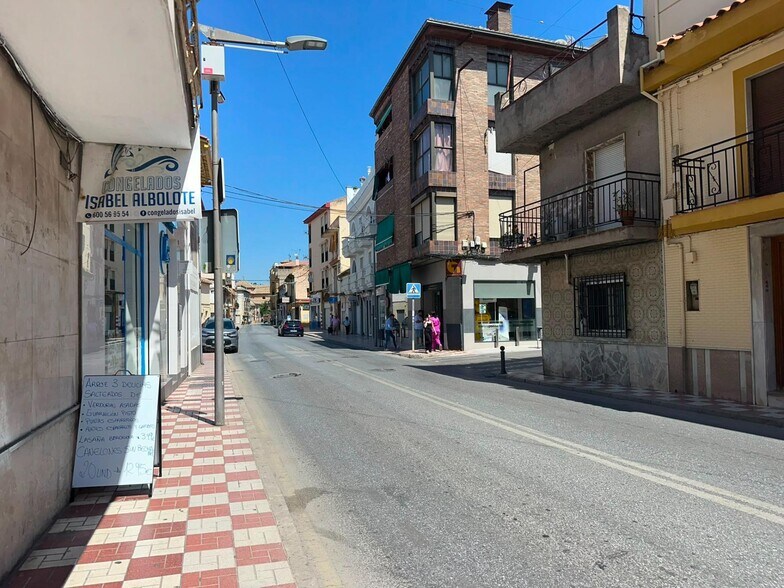 Calle Granada, 46, Albolote, Granada à louer - Photo du bâtiment - Image 3 de 8