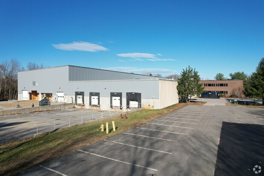 28 Pond View Dr, Scarborough, ME for lease - Primary Photo - Image 1 of 28