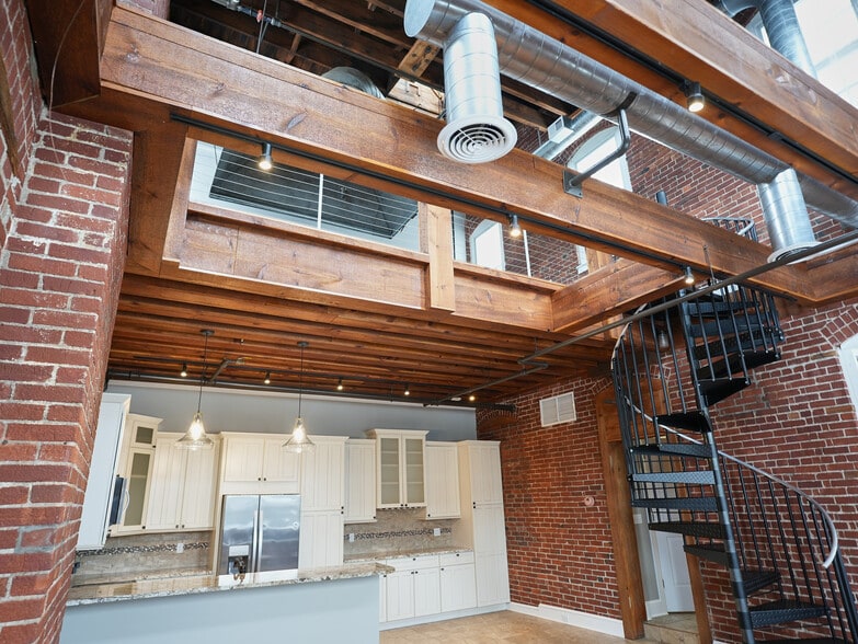 75-79 W Market St, Corning, NY for sale - Building Photo - Image 3 of 14