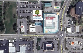 630 W Mitchell St, Petoskey, MI à louer Photo intérieure- Image 2 de 3