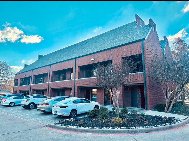 1404 Gables Ct, Plano, TX à louer - Photo du bâtiment - Image 1 de 2