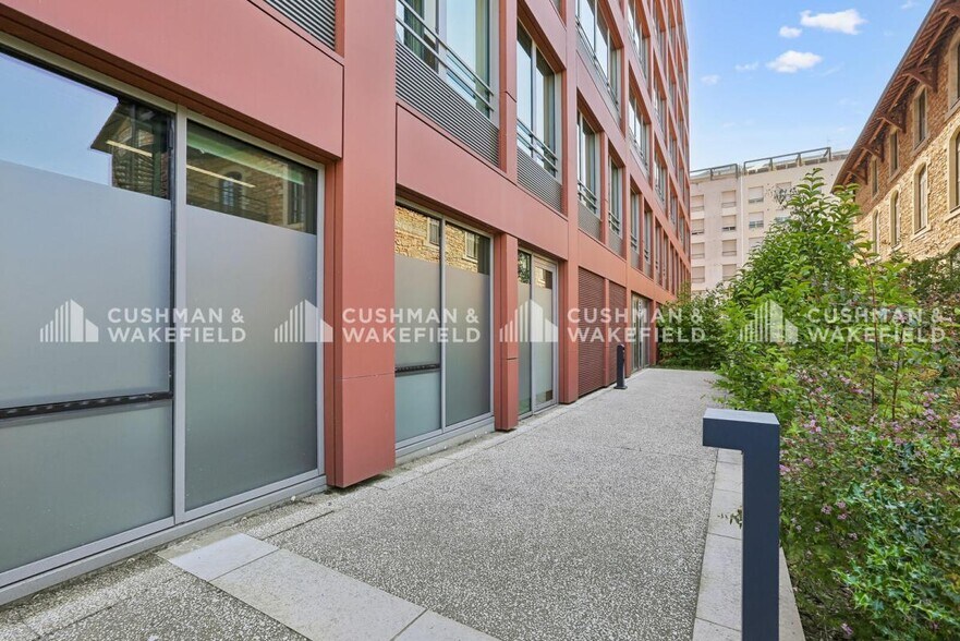 1 Rue Croix-Barret, Lyon à louer - Photo du bâtiment - Image 3 de 6