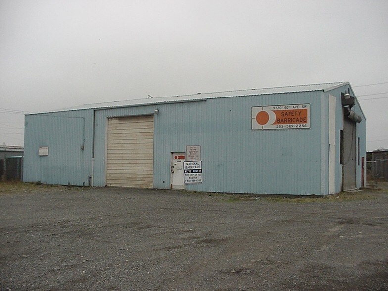 LAKEWOOD INVESTMENT ASSEMBLAGE portefeuille de 3 propriétés à vendre sur LoopNet.ca - Photo du bâtiment - Image 2 de 3