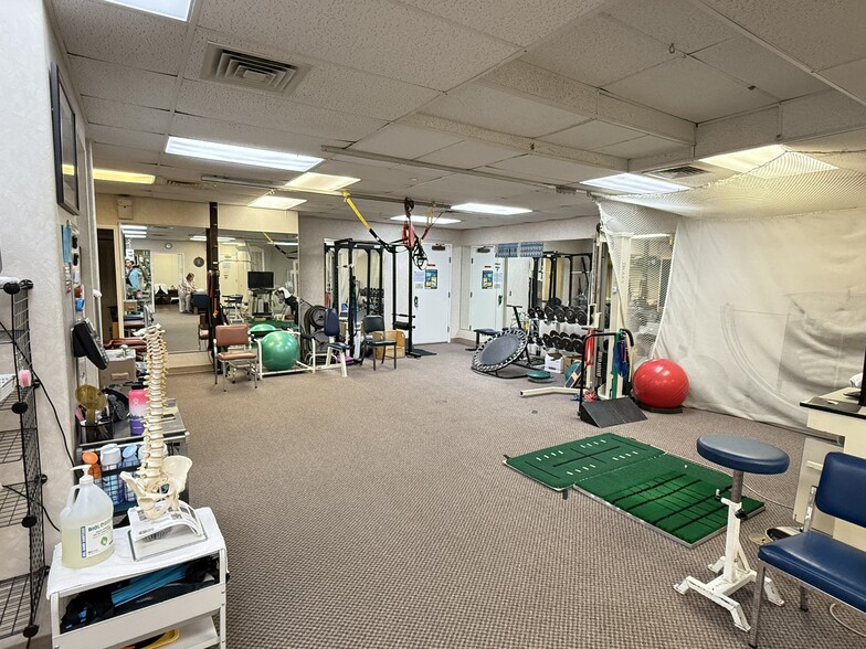 725 Kapiolani Blvd, Honolulu, HI for sale - Building Photo - Image 3 of 12