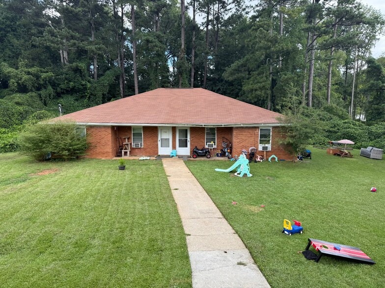 760 Still Lake Dr, Lawrenceville, GA for sale - Primary Photo - Image 1 of 9