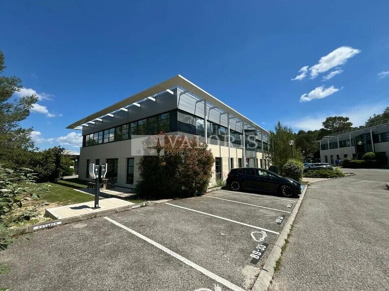 Office in Aix-en-Provence for lease - Building Photo - Image 2 of 20