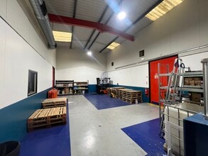 16 Caswell Rd, Northampton for lease Interior Photo- Image 2 of 2